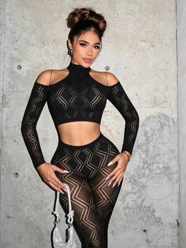 Cutout High-End Set Long Sleeve Top Padded - detail